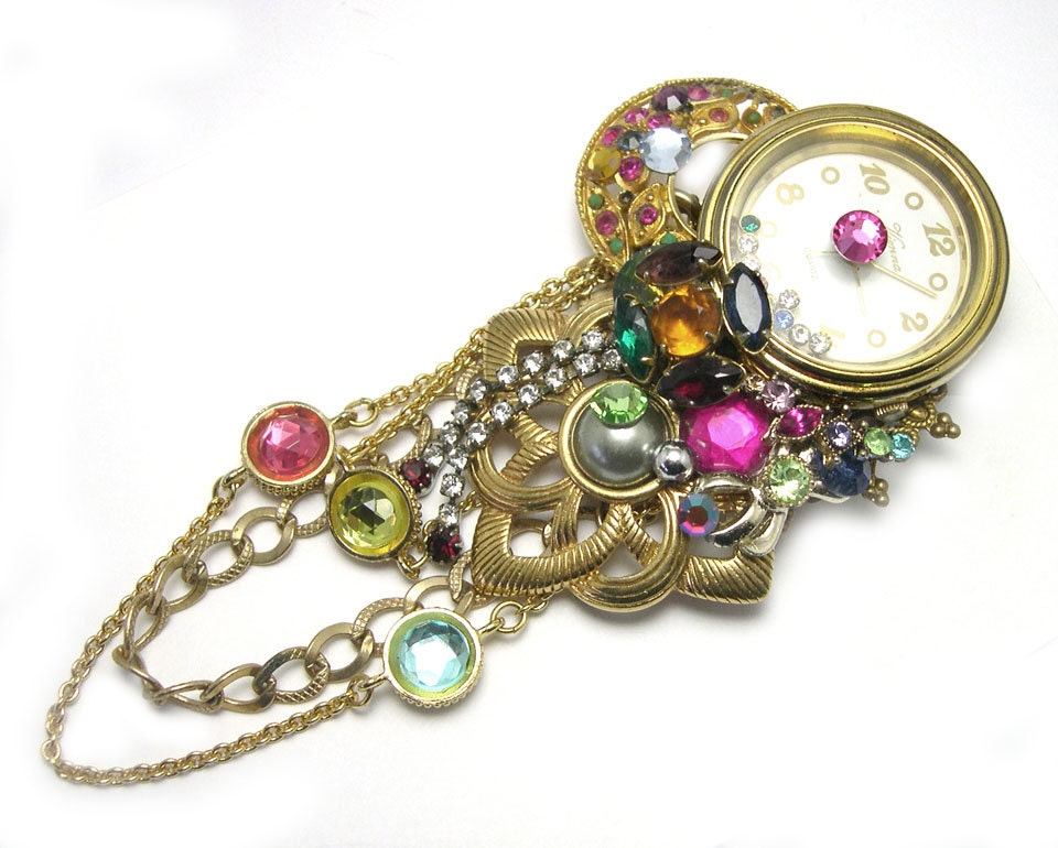 Recycled Steampunk Brooch, upcycled, steam punk pin, clock, watch, made with vintage jewelry, steampunk jewellery, ooak