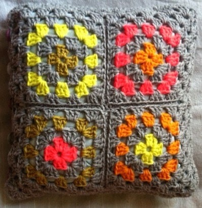 reversible 14" x 14" crochet throw pillow (made to order)