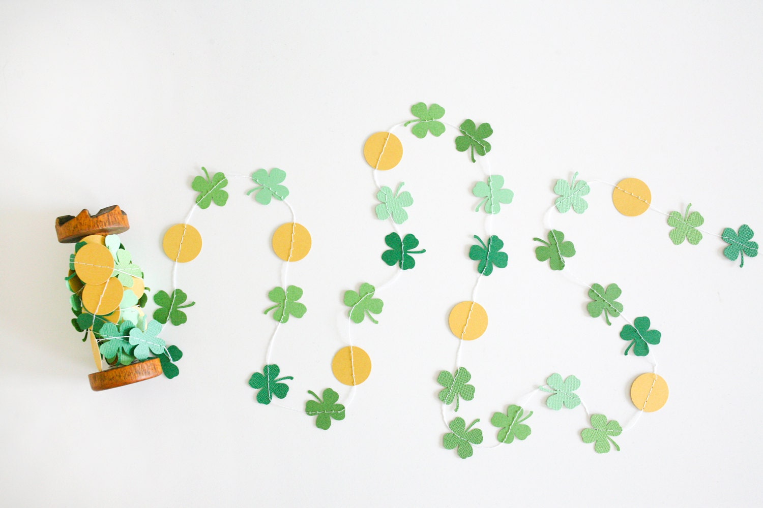 Paper Garland - Shamrocks and Gold Circles - St. Patrick's Day