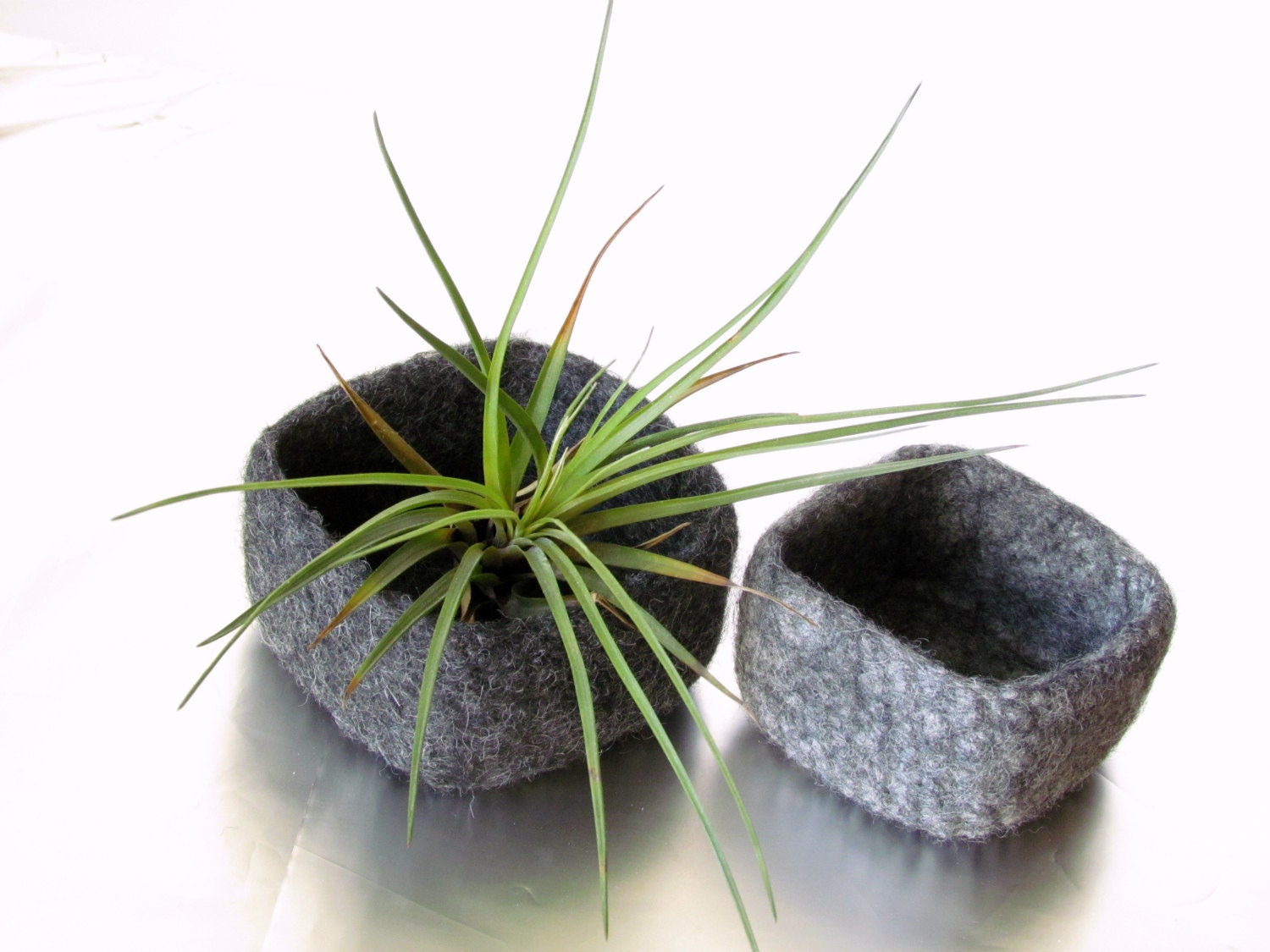 Square felted bowl ombre grey  - Cozy little storage - ecofriendly nesting wool bowls set of two - ring holder