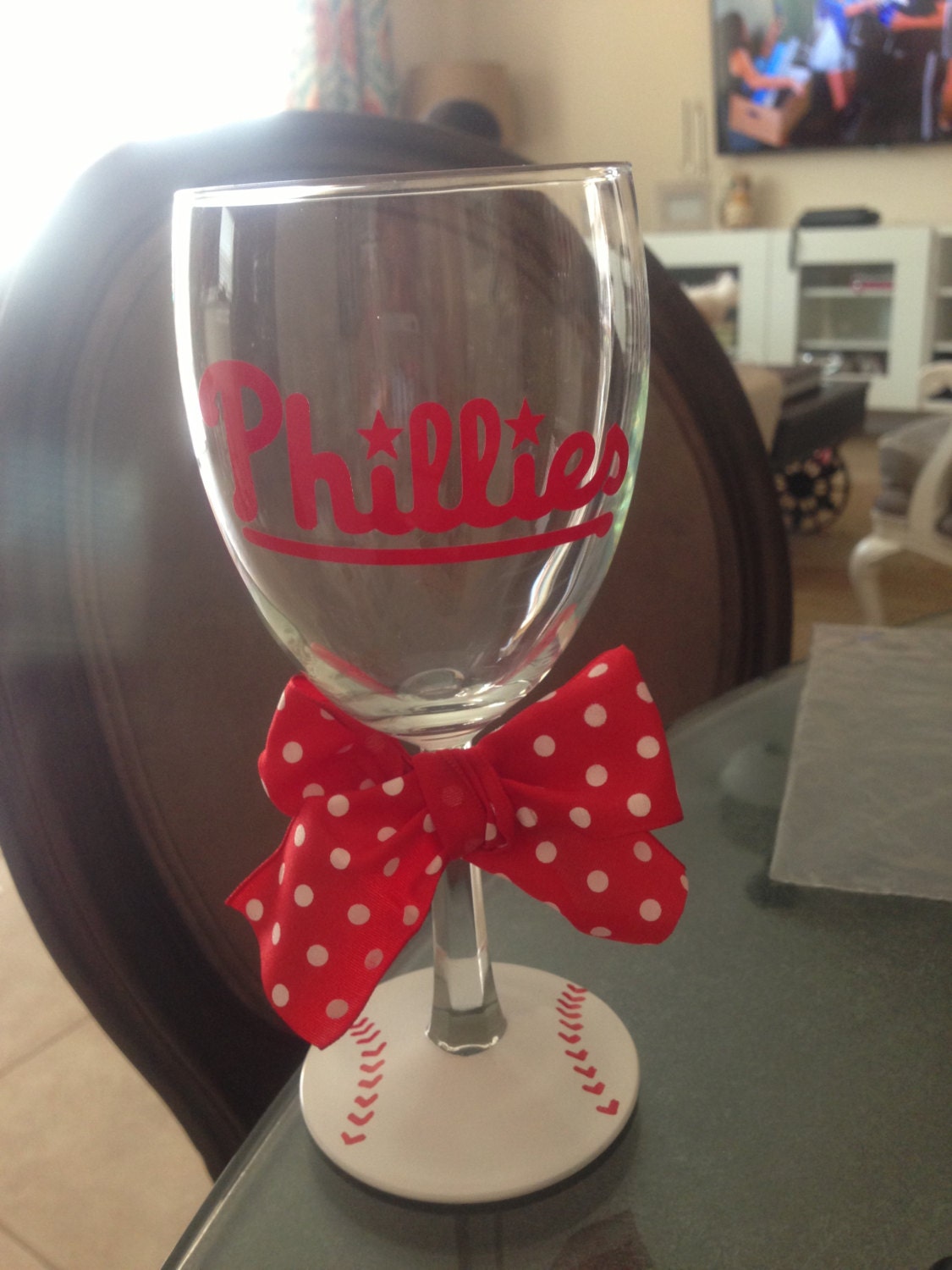 Phillies wine glass
