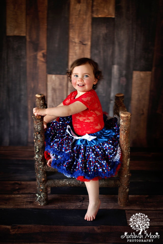 SALE - Pettiskirt - Patriotic Girls Outfit - 4th of july outfit - All american Girl - 1st 4th of July - Stars - Red, white and blue