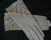 Wedding gloves white leather lace trim  Vintage 1960s size 6 3/4 made in Italy