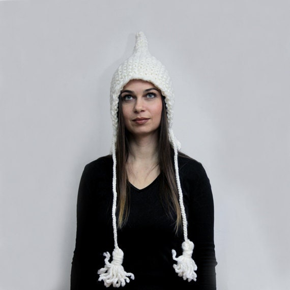 White Knit Hat/ Woman Hat/ Winter Hat/ Pointed Elf Hat/ ELFICA/ Chunky Knitting/ Bulky Wool Hand Knit Hat by Solandia