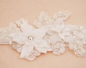 ivory beaded lace garter with flower  - SESSY