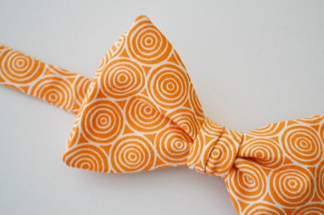 Freestyle Bow Tie- Orange Circles