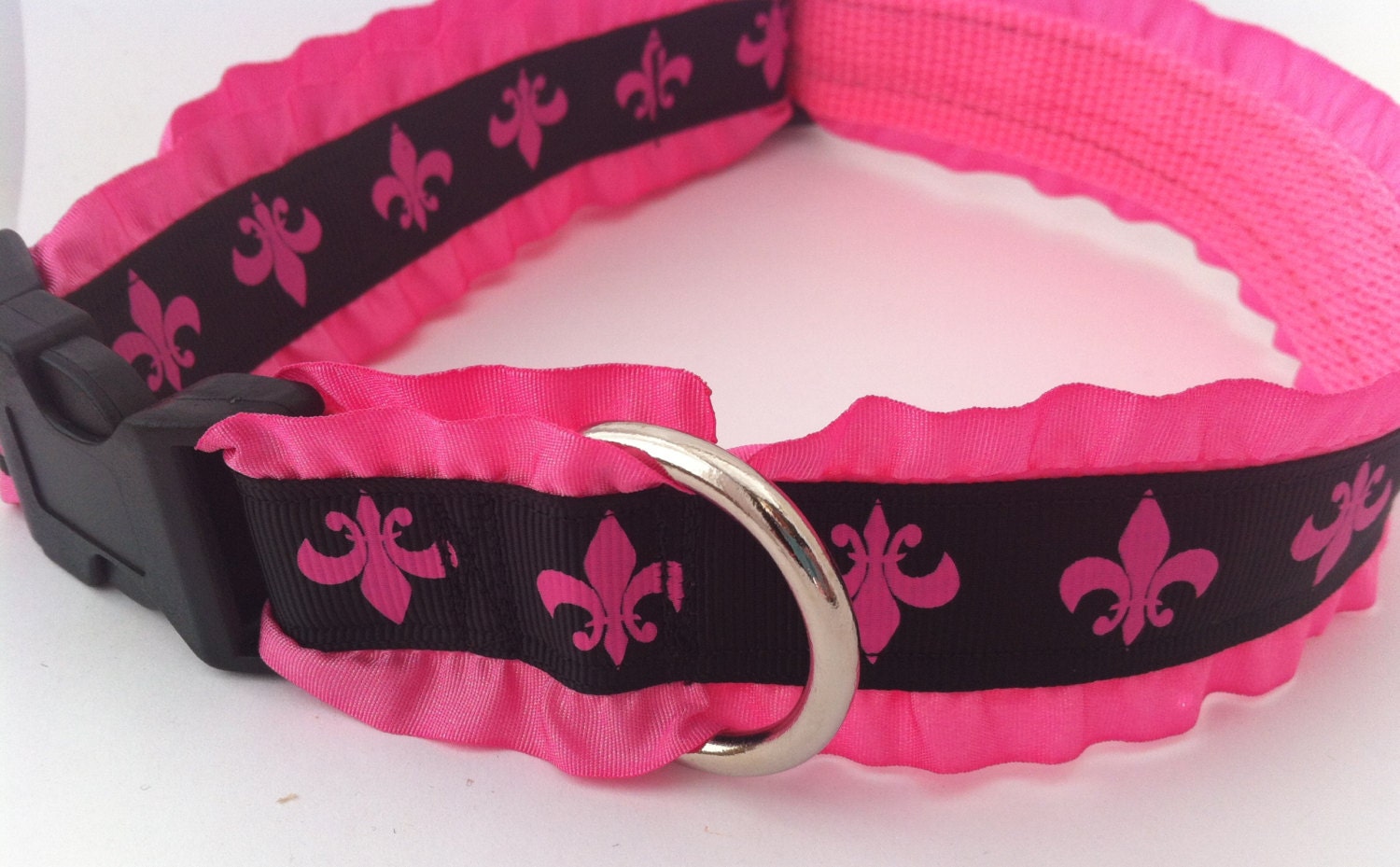 Fleur de lis Dog Collar with Ruffles