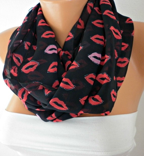 KISS SCARF  Infinity Scarf Shawl Circle Scarf Loop Scarf  Gift -fatwoman