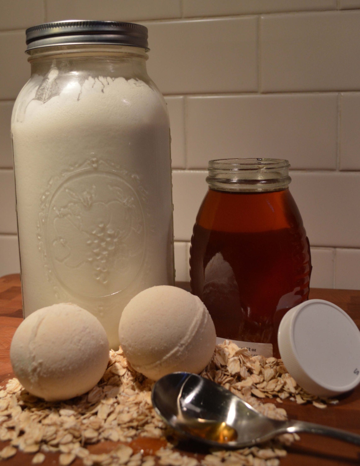 Oatmeal Milk and Honey Bath Bomb