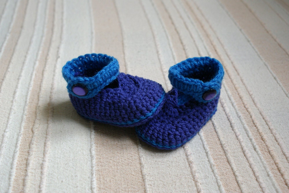 Baby crochet booties