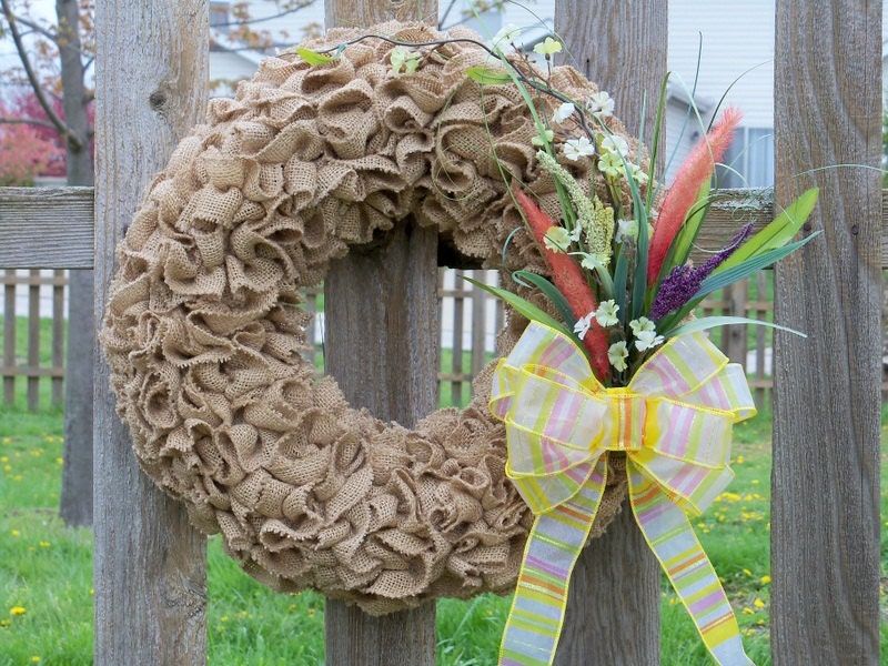 Stunning Burlap Ruffled Wreath with Changeable Décor - A MUST SEE