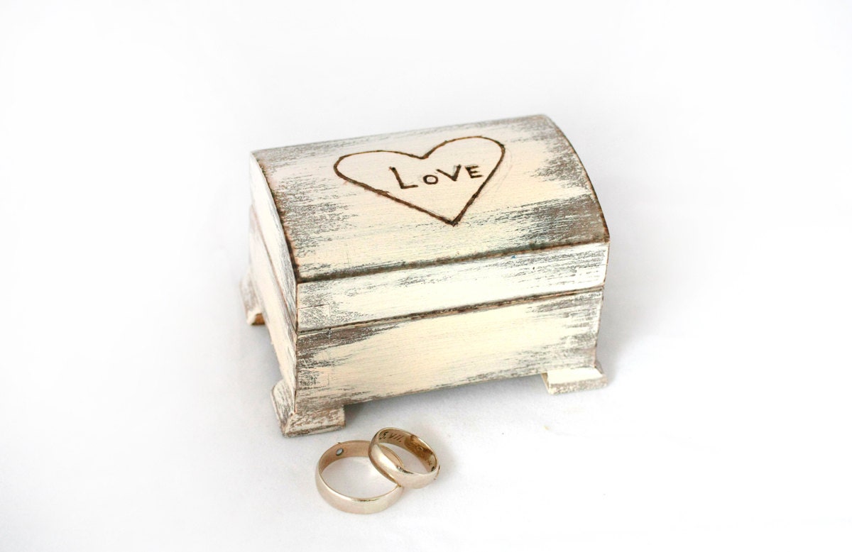 Beige Wedding Ring Pillow,  Ring Bearer Box , Ring Bearer Wedding box,  Small  wedding box ,  Jewelry box,  distressed box ,  Shabby Chic