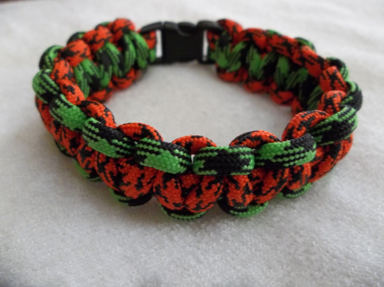 Paracord Bracelet, Survival Bracelet, Eco Paracord