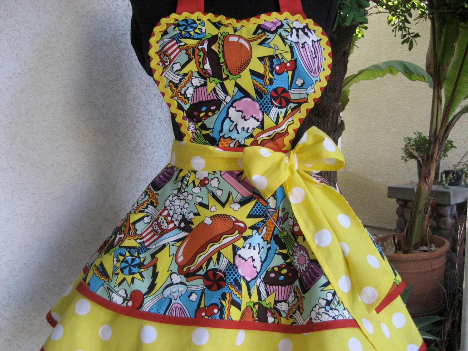 Midnight Snacks Pin up Retro Apron