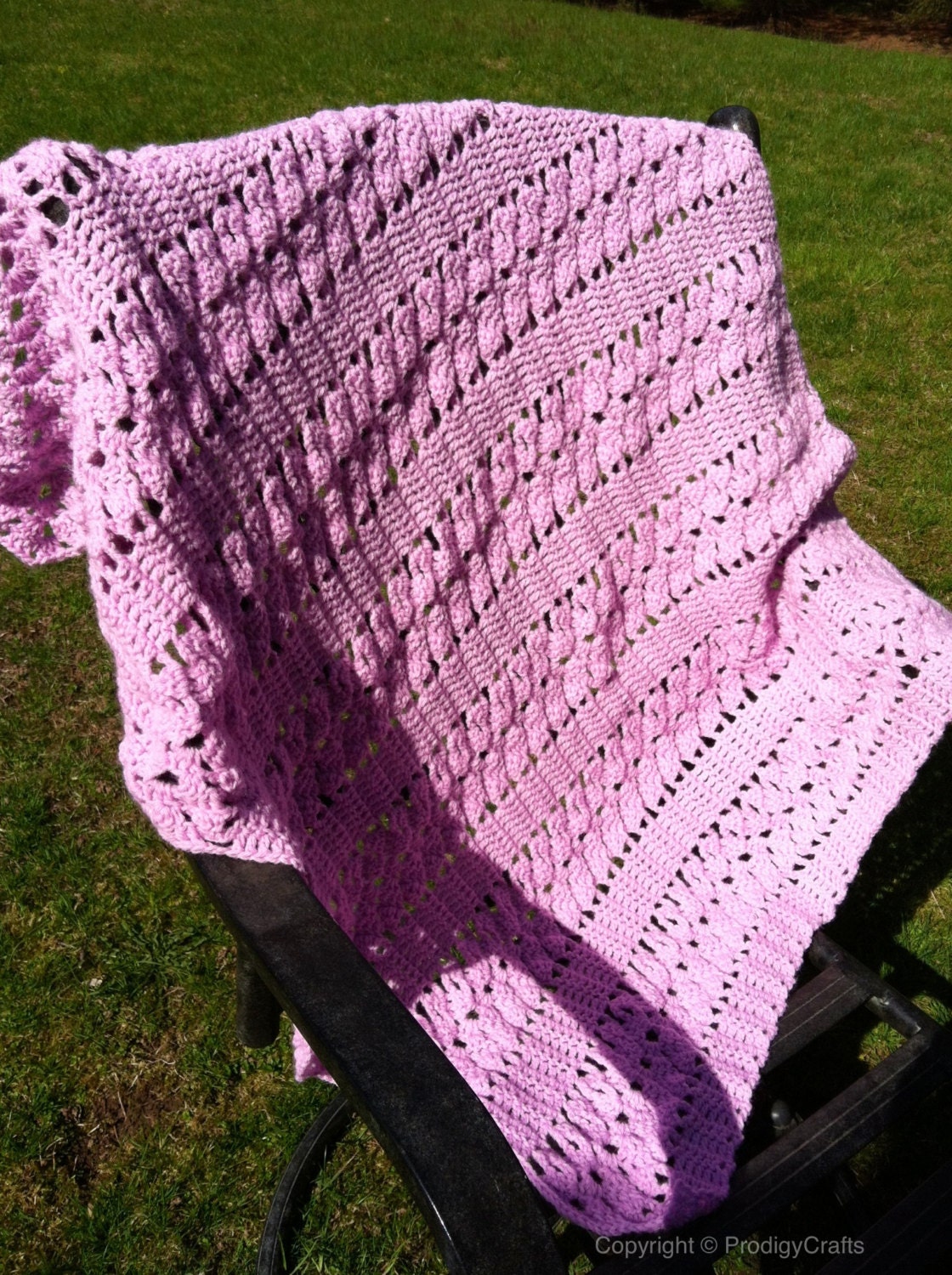 Crocheted lilac baby blanket for girls