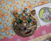 Vintage1950's Rhinestone Cat Face Pendent
