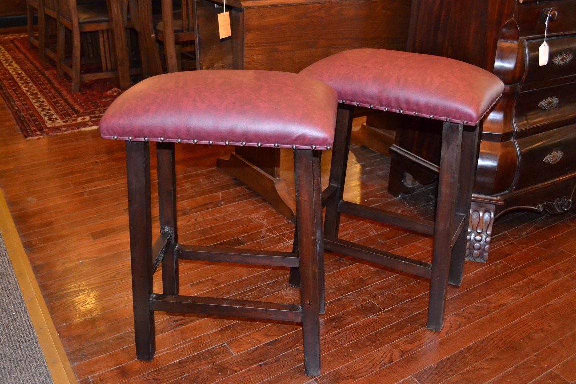 Bar stool / sitting stool / Mahogany stool with leather top