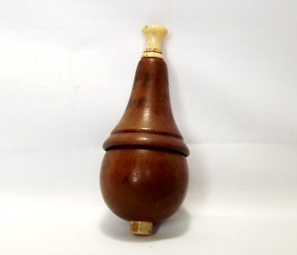 French treen trailing light switch with bone push button