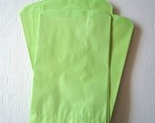 25 large LIME GREEN paper gift or favor bags - 6.25 x 9.25 inches