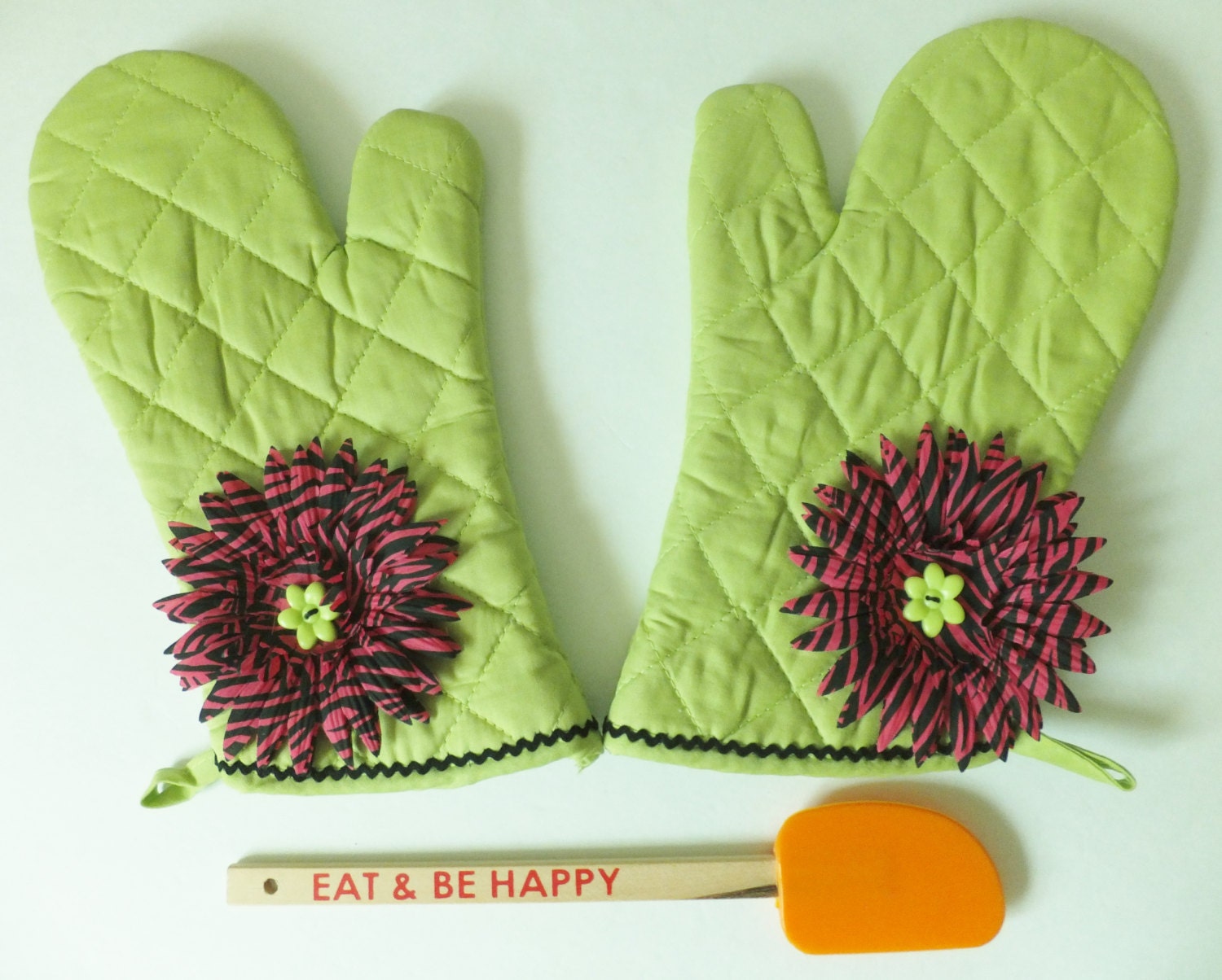 Lime Green Oven Mitt Set -  Insulated Hot Pad, Wild Crow Farm Farmhouse Kitchen, OOAK. Lime and Hot Pink Zebra Kitchen