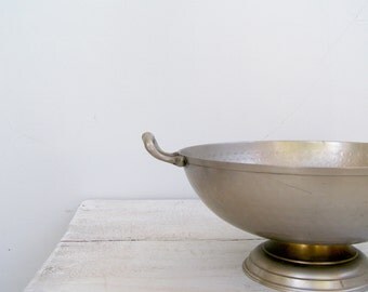 Vintage Pewter fruit Bowl, Metal bowl on a stand, Center piece, Kitchen display, Modern Tableware, Gift for wife, Houswarming, Party decor