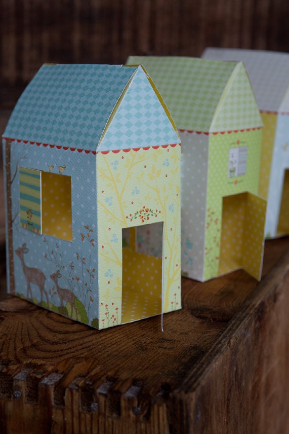 Set of 3 illustrated paper houses - blue, yellow and green