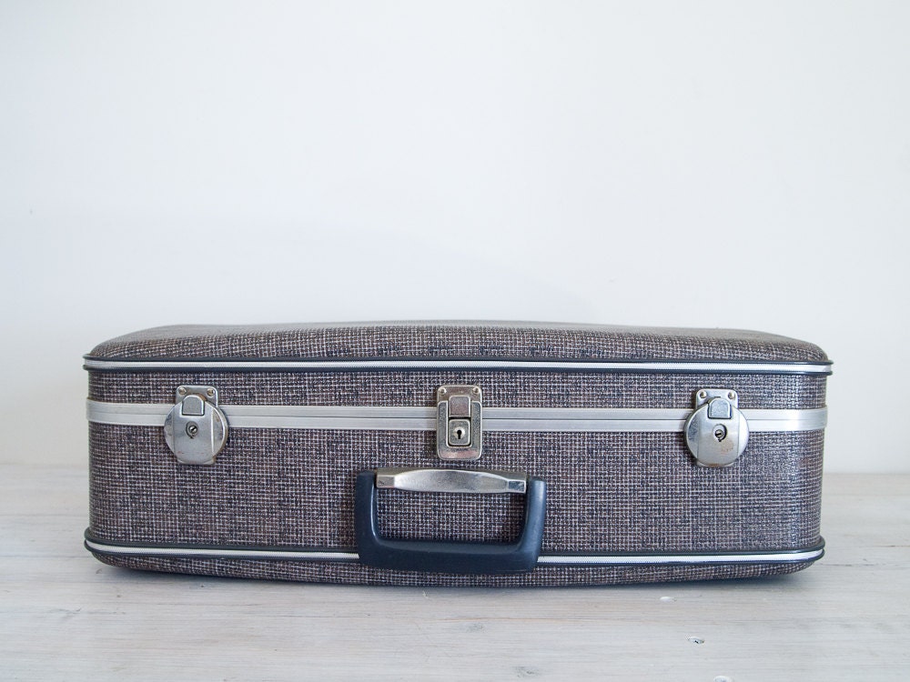 vintage silver and grey suitcase with keys - epochco