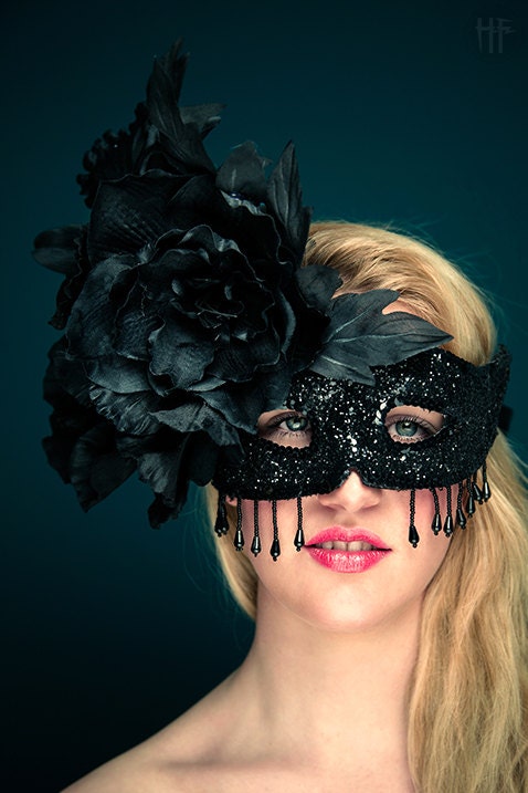 Gothic Floral Mask