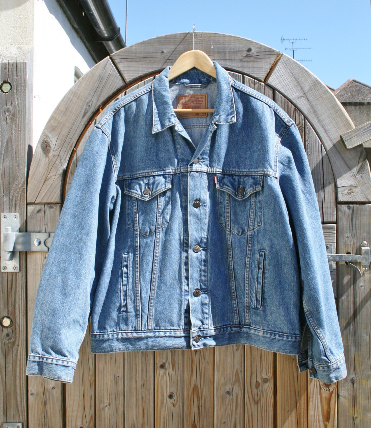 Vintage Classic Levis Denim Jacket  - Light Blue - Size Extra Large - Mens size XL
