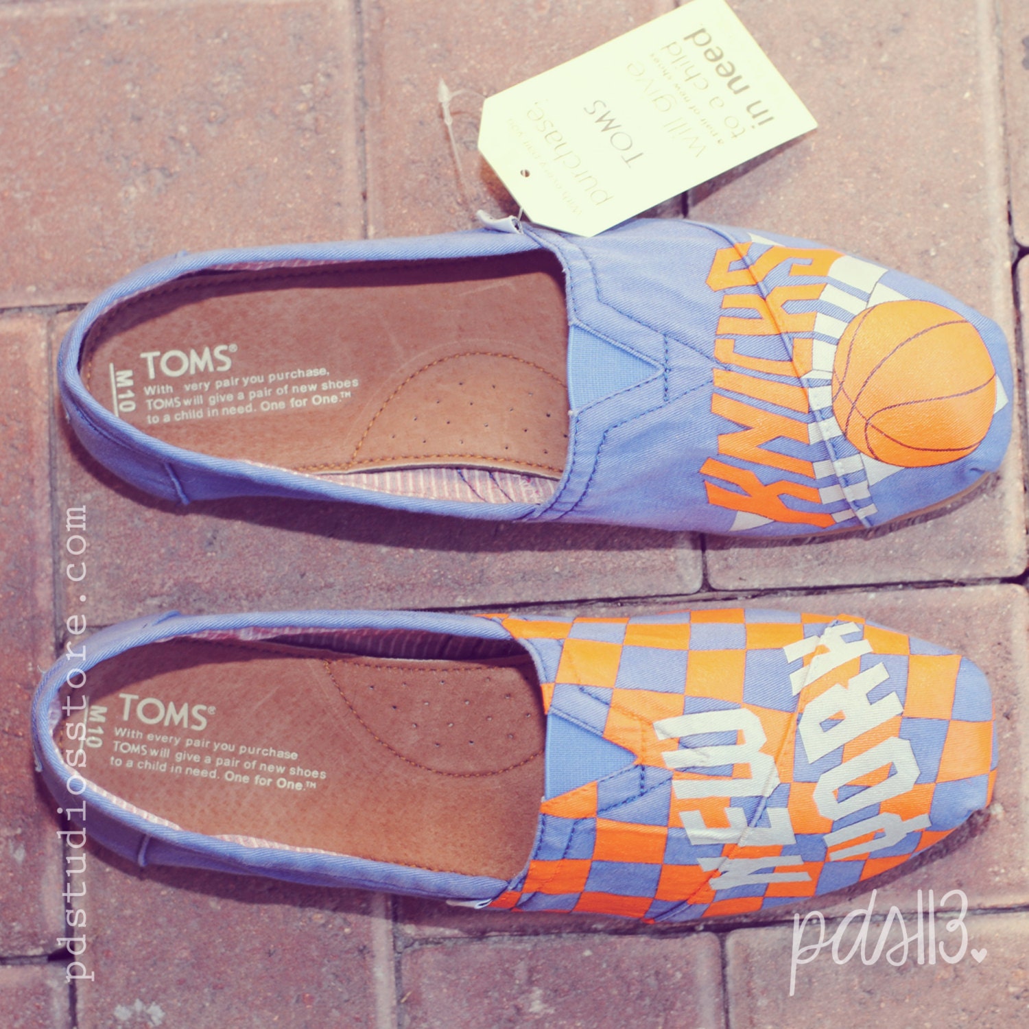 Custom Hand painted Toms, New York Knicks Painted Toms, Basketball Toms