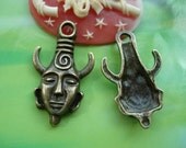 10 pcs 19x32mm Antique Bronze Mysterious hornman mask avatars Charms Pendants fc97871