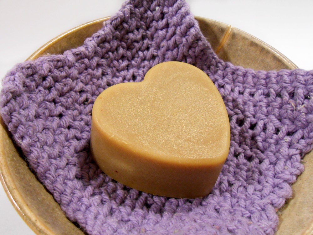 Cold Process Soap, Oakmoss and Sage, Naturally Colored, Heart Shaped