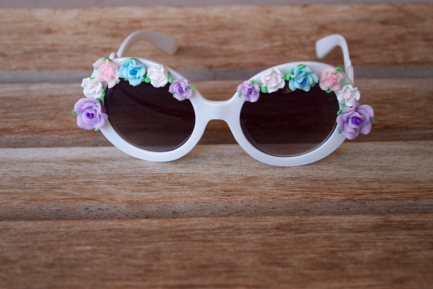 Flower Rim Circle Sunglasses