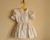 FREE US SHIPPING vtg toddler pinafore apron dress, off white/cream with light blue flowers, frilly, lacey, size 4t