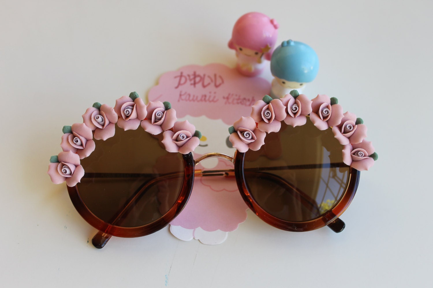 Dark Pink Roses on Retro Tortoise Round Sunglasses
