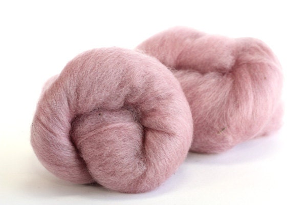 Naturally Dyed Kainuu Grey Finnsheep Wool, pink purple, carded batts, 120 g, 4.2 oz