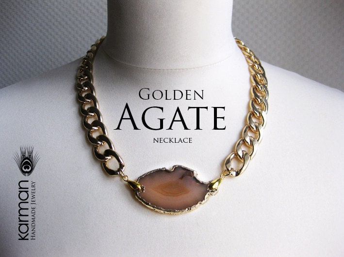 Chunky Gold tone Chain Necklace with wonderful Golden Agate stone.