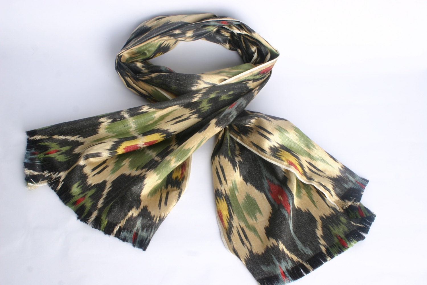 FAST SHIPMENT with FEDEX  (1-3 Days), Silk Ikat modern Scarf, Handwoven ikat silk Scarf,ikat shawl, decorative ikat scarf