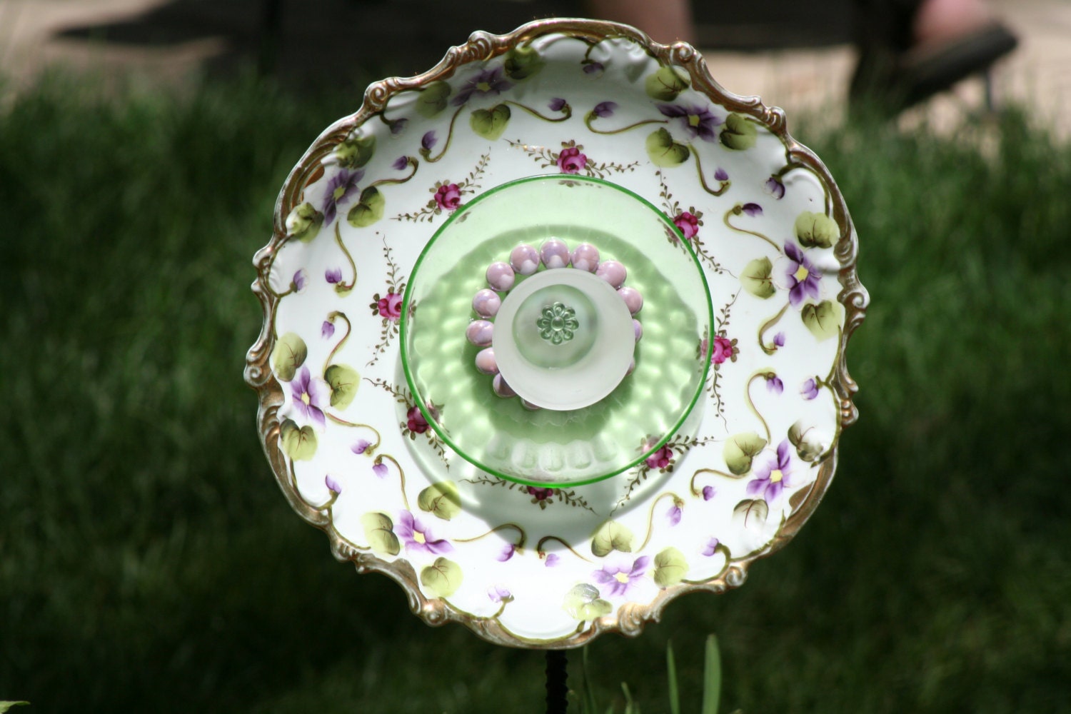 GARDEN Houseware and YARD sun catcher with recycled glassware