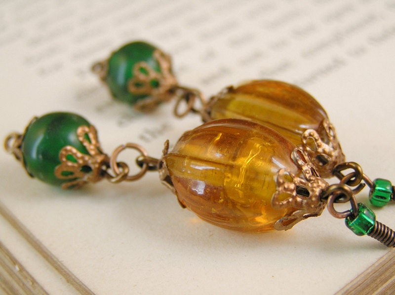 Green & Yellow dangle earrings. Victorian style glass beads. Vintage style handmade jewelry