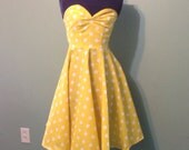 Womens Yellow and White Polka Dot Dress Vintage Inspired Full Skirt Sweetheart Neckline size Extra Small