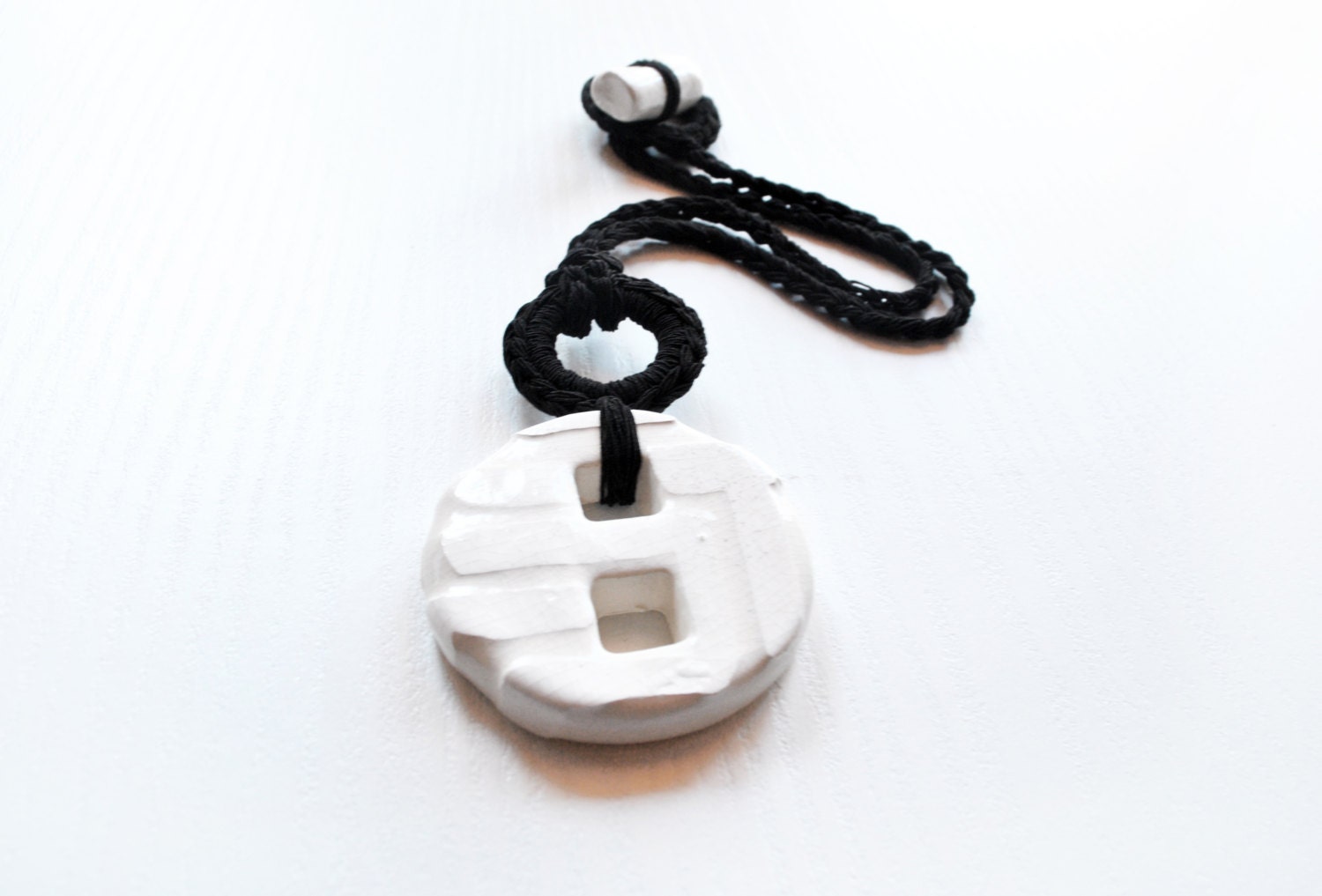 ON SALE Necklace ceramic pendant black and white / Circle ceramic pendant / Ceramic jewelry / Fashion jewelry/ Geometric / Modern / Unique