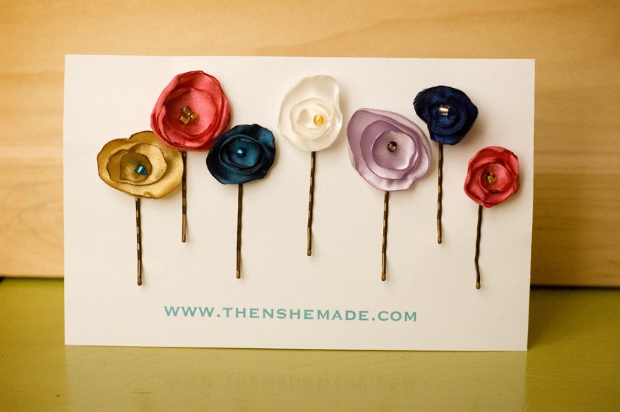 Flower hair accessory bobby pins