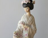 Vintage Giuseppe Armani Geisha figurine / capodimonte style / rare collectible / Asian Victorian chic style / home decor / Florence / Italy