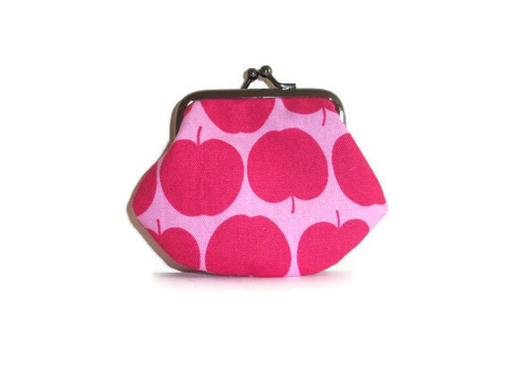 Little Coin Purse - Pink Apples from Kokka - kiss clasp frame