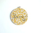 I love us embroidery hoop wall art