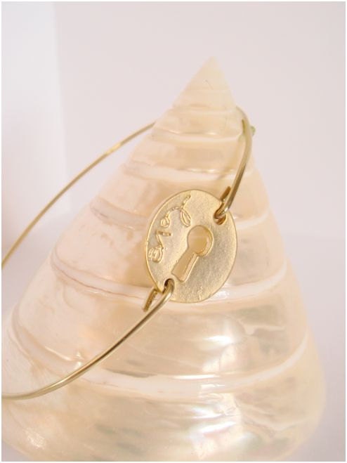 Gold love locket bangle - Minimalist jewelry - Everyday jewelry - Gold Bangle - Locket bracelet