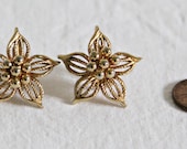 Clip On Earrings Vintage - Retro