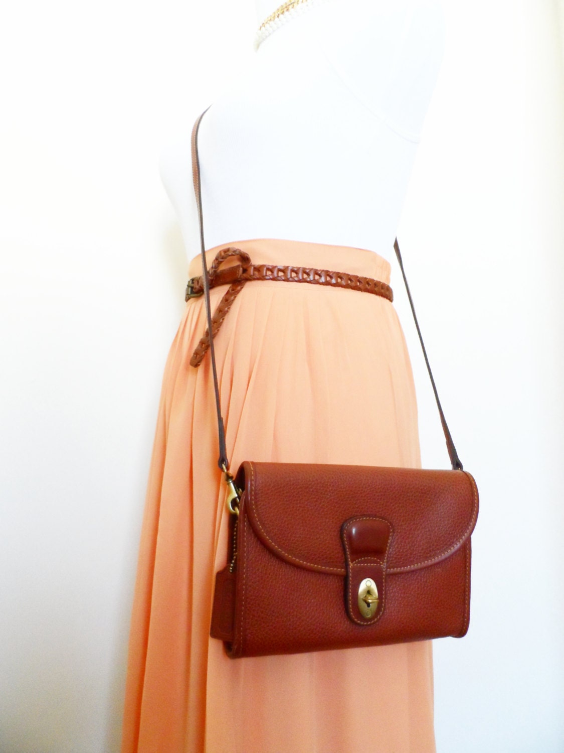 Vintage Coach Sheridan Lauren, Brown Tan Leather Crossbody Camera Bag Pouch Mini Bag Saddle Hipster Retro Satchel Messenger Preppy