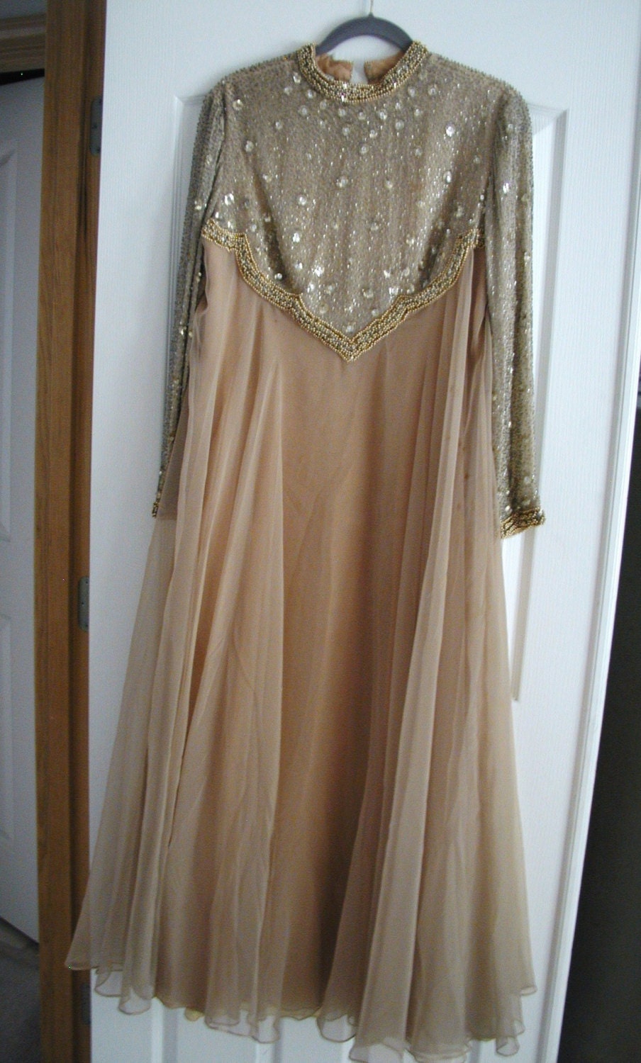 10% Discount ESTATE SALE Victoria ROYAL  Ltd Evening Gown 1960s-1970s